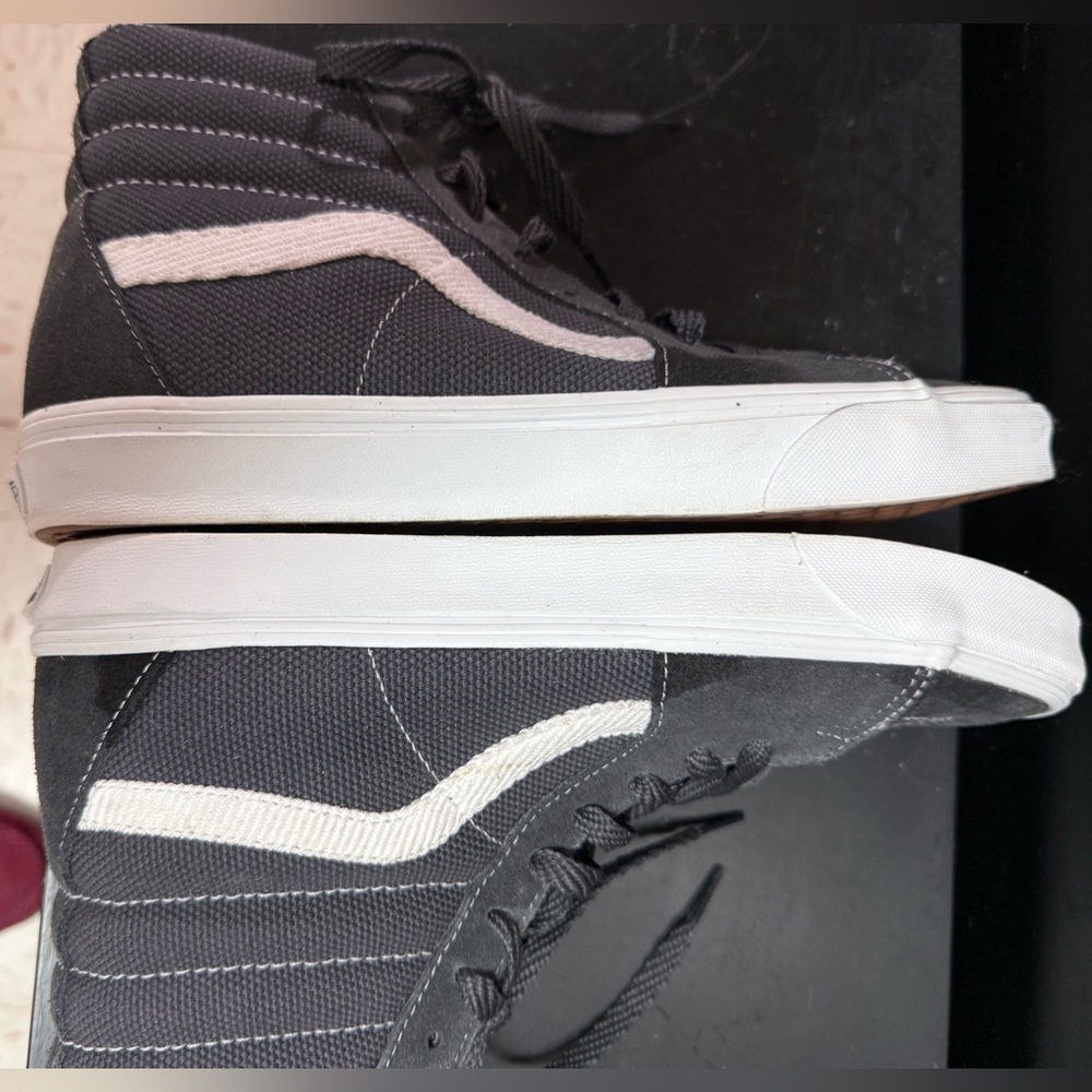 Vans Gray High-Top Skate Sneakers: (Excellent Condition.) Great Price! - Picture 4 of 7